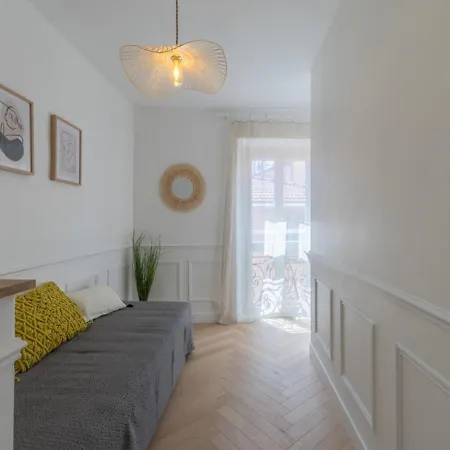 Apartment Vieux 3p D'exception ! 4 Pax, Clim, Wifi Duhaut Nice