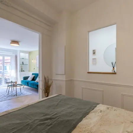 Vieux 3p D'exception ! 4 Pax, Clim, Wifi Duhaut Apartment Nice